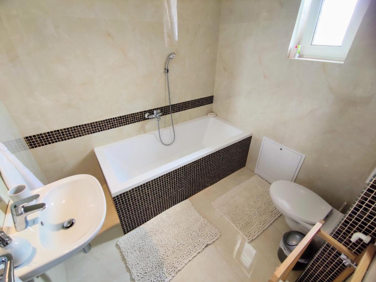 Villa Comfort&Wellness Žilina Esterno foto